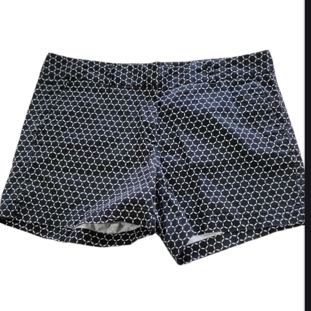 Land'N Sea black white shorts size 8 geometric nautical *